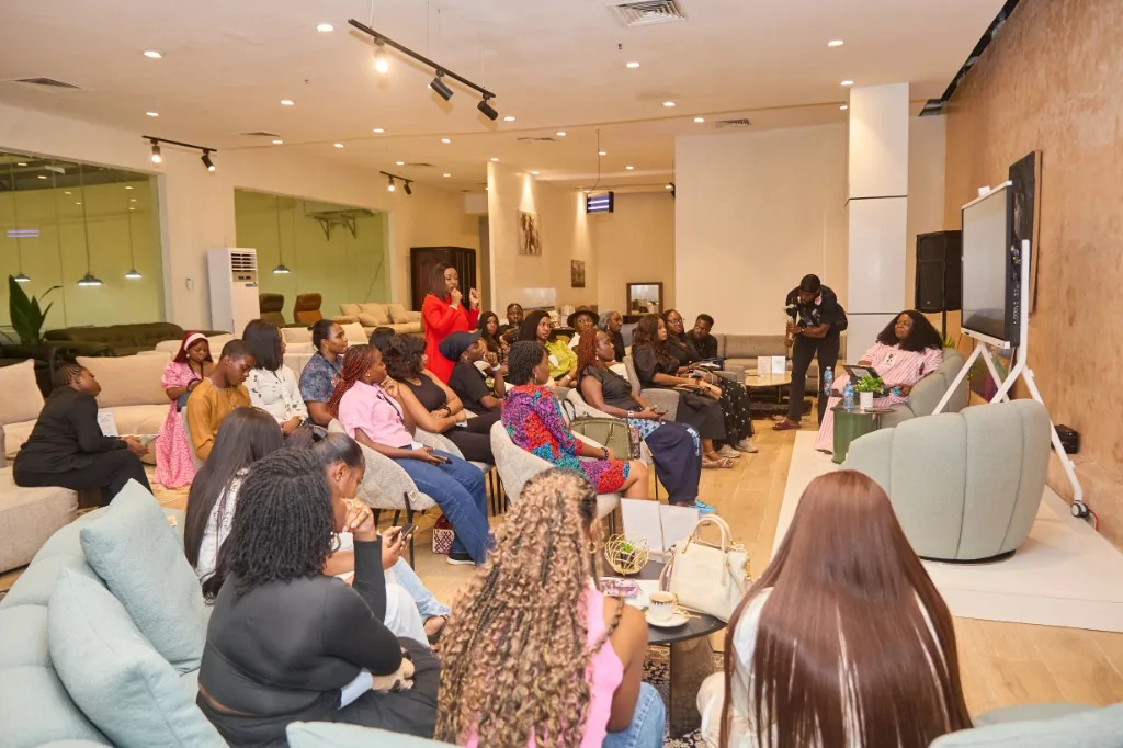 Members gathered for an IDAN Conversations session